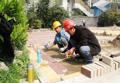 中國一冶湖北分公司海綿工程建設助力學校環(huán)境提升